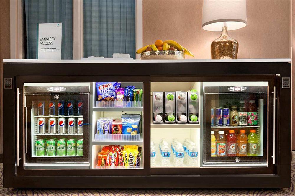 Embassy Suites East Peoria Hotel And Riverfront Conference Center מראה חיצוני תמונה