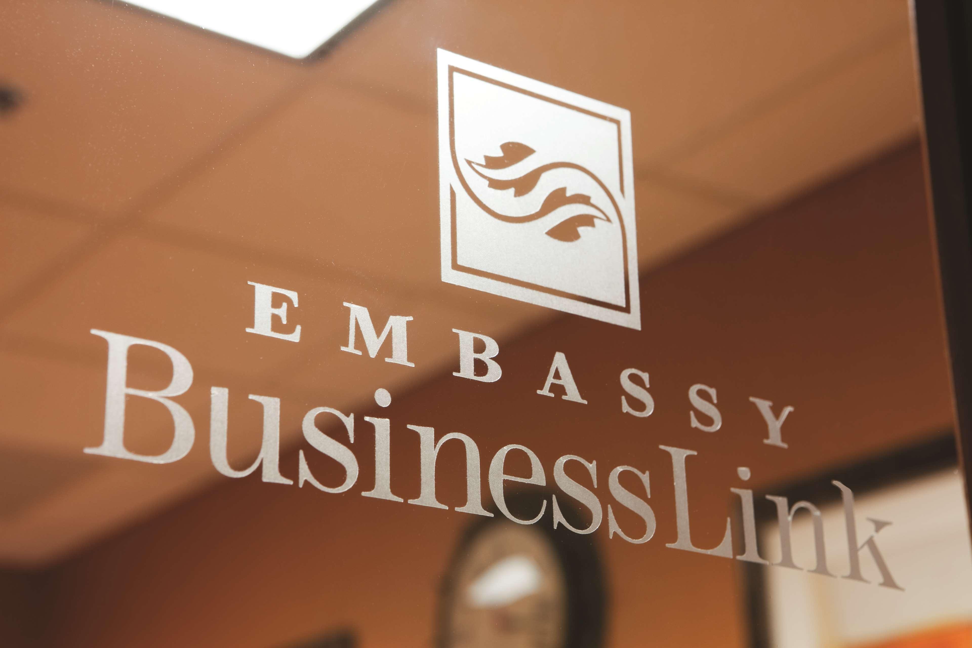 Embassy Suites East Peoria Hotel And Riverfront Conference Center מראה חיצוני תמונה