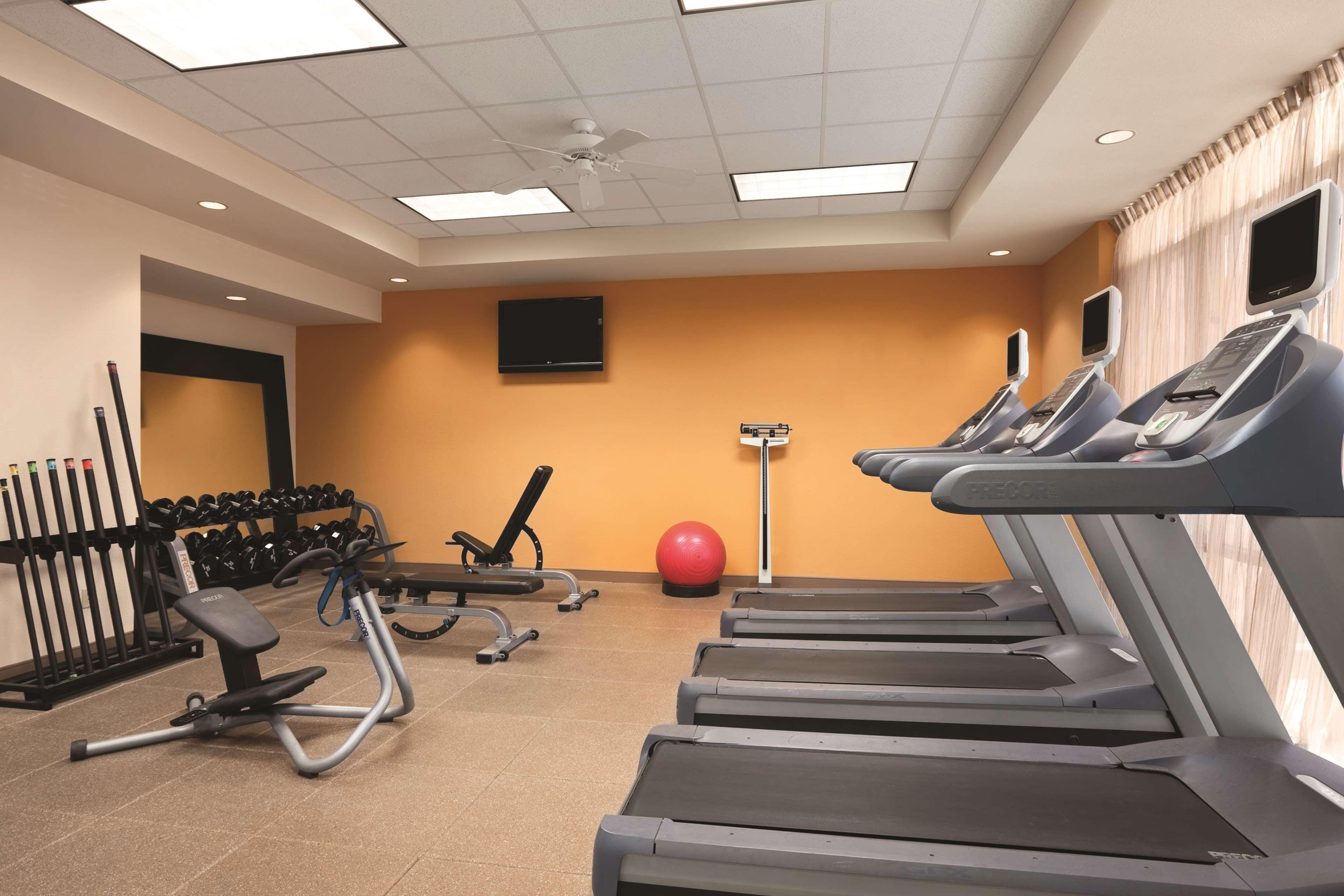 Embassy Suites East Peoria Hotel And Riverfront Conference Center מתקנים תמונה