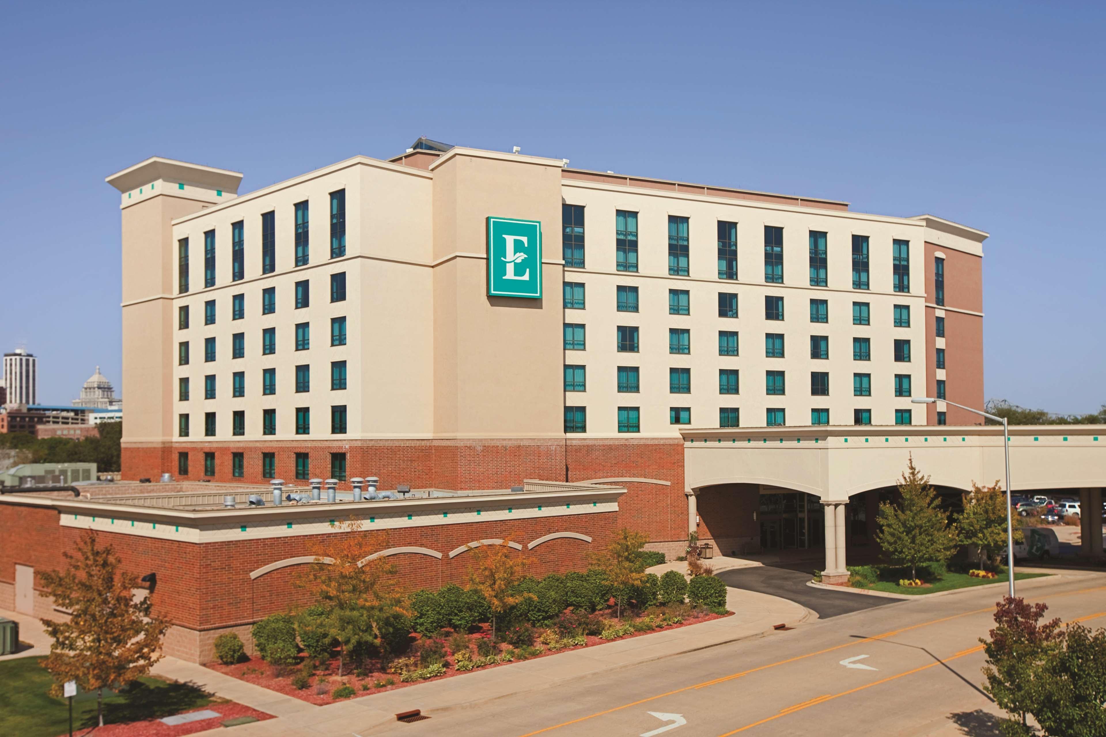 Embassy Suites East Peoria Hotel And Riverfront Conference Center מראה חיצוני תמונה