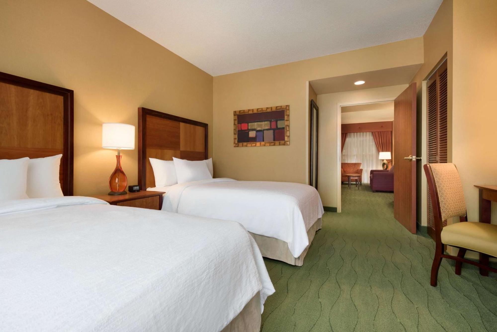 Embassy Suites East Peoria Hotel And Riverfront Conference Center מראה חיצוני תמונה